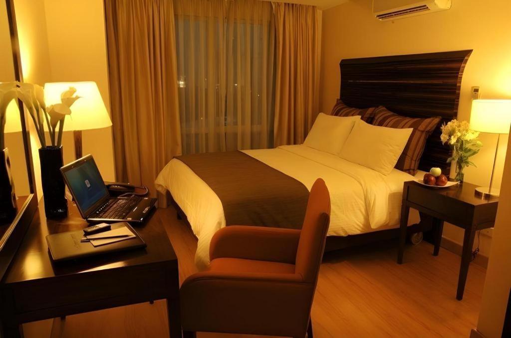 Lancaster Hotel Manila Mandaluyong Ngoại thất bức ảnh