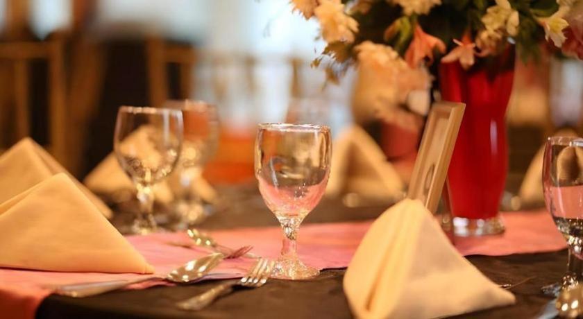 Lancaster Hotel Manila Mandaluyong Ngoại thất bức ảnh